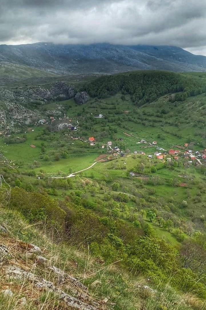 Konak Umoljani Εξωτερικό φωτογραφία